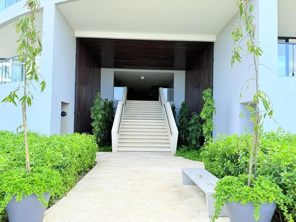 Exclusive - Endless Ocean Views *