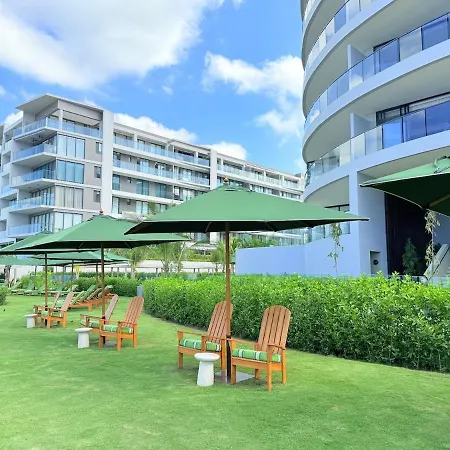 Exclusive - Endless Ocean Views