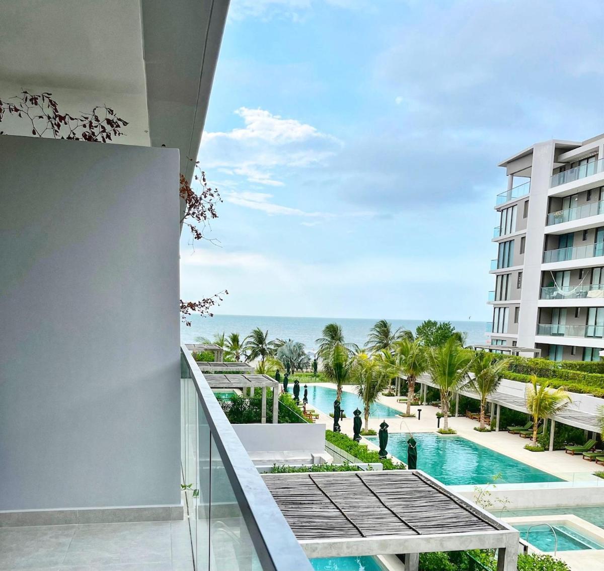 Exclusive - Endless Ocean Views